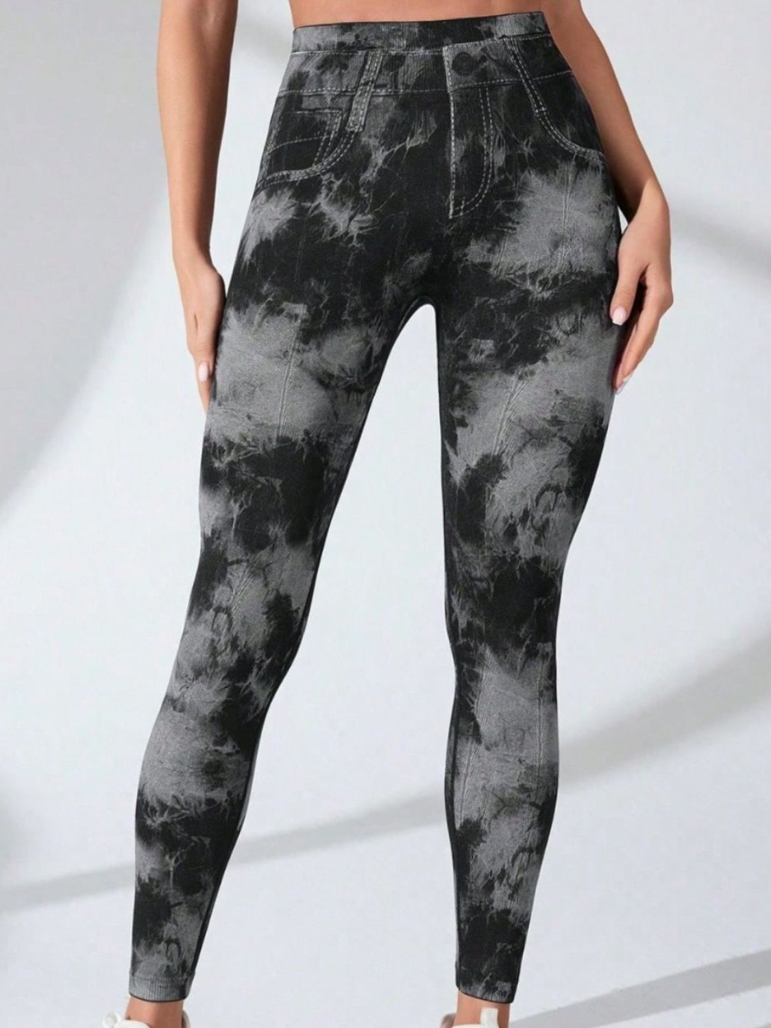 Vivid Twist High-Waist Leggings