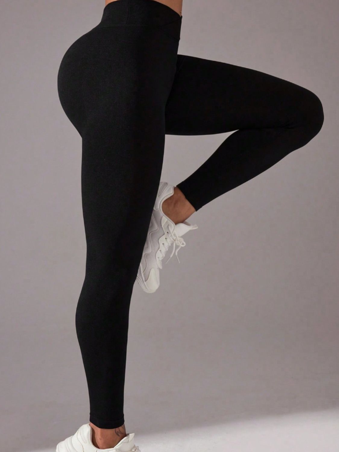 Smooth Fit Seamless High-Waist Pants