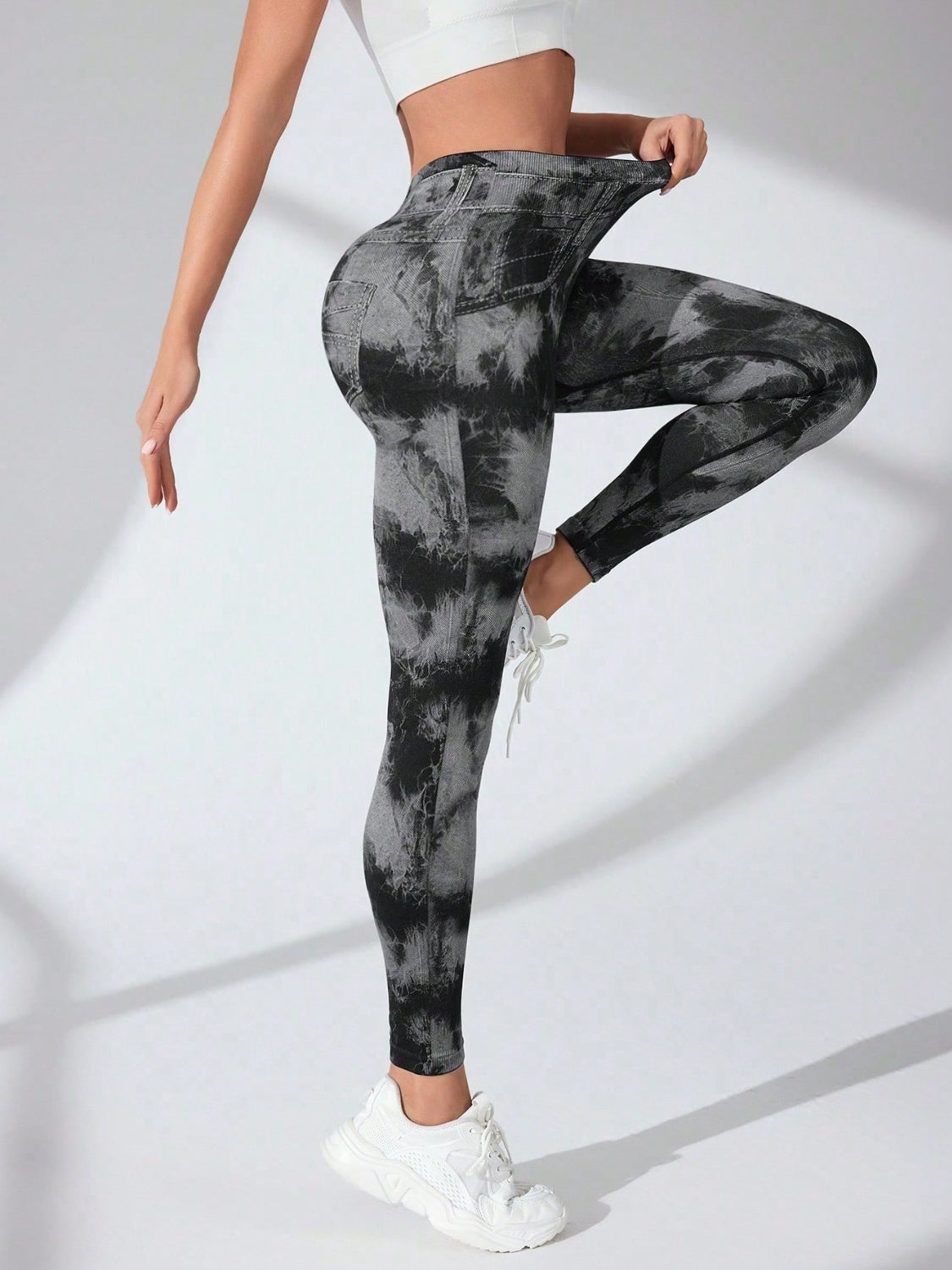 Vivid Twist High-Waist Leggings